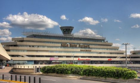 Flughafen Koeln/Bonn - Foto: Raimond Spekking - Lizenz: GNU-FDL / Zum Vergrößern auf das Bild klicken