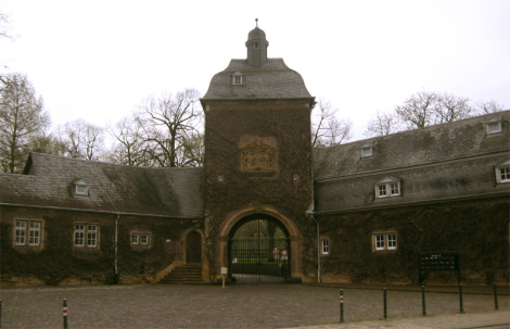 Schlossanlage Röttgen - Foto: M. Pfeiffer - GNU-FDL / Zum Vergrößern auf das Bild klicken