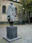 Konrad- Adenauer Denkmal - Foto: Wikipedia-User: Tribaleye - Lizenz: GNU-FDL / Zum Vergrößern auf das Bild klicken